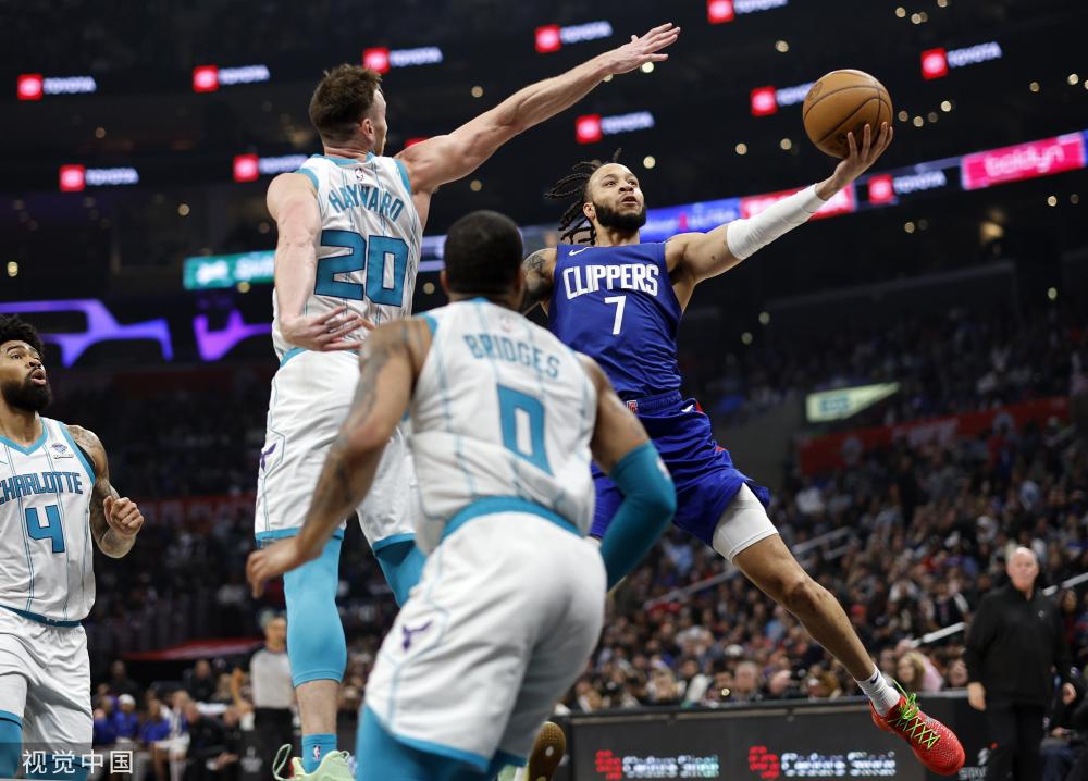 一个严峻的 一个严峻的